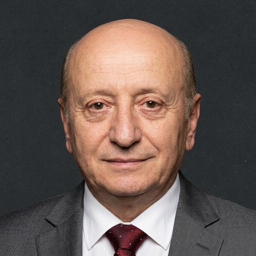 أحمد العشي