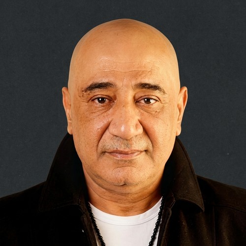 أشرف صالح