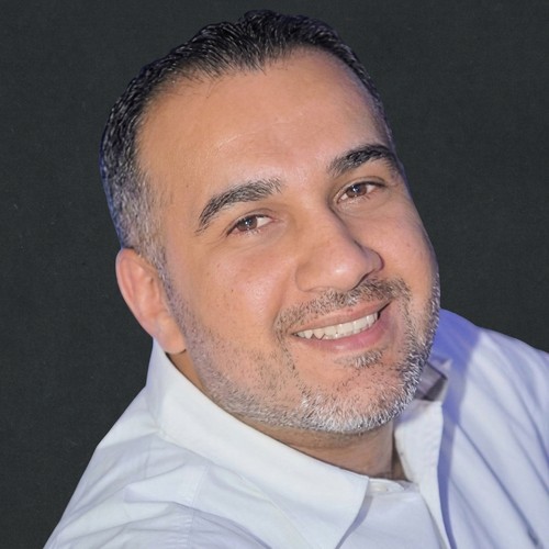 حسين الصيدلي