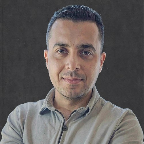 أسامة مقلد