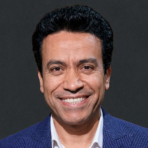 سامح حسين