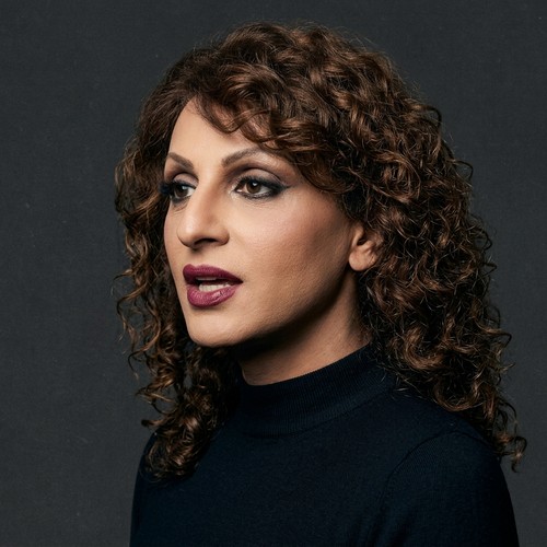 زكية سالم